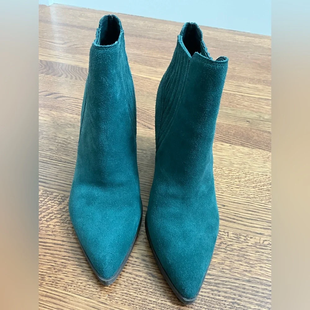 MARC FISHER Ellard green suede pointy toed booties chunky block heel pull on 9 - Picture 6 of 10